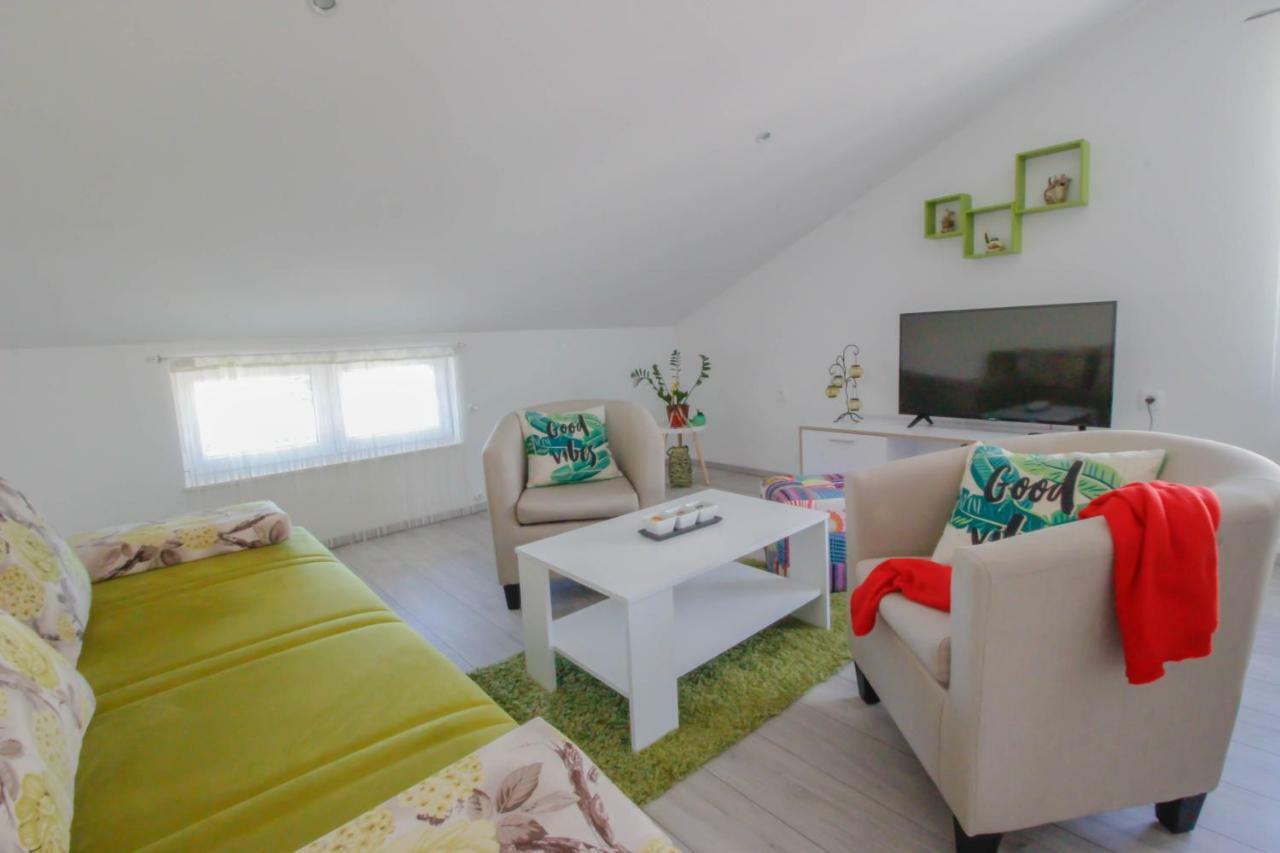 רוביני Studio Apartman Sky מראה חיצוני תמונה
