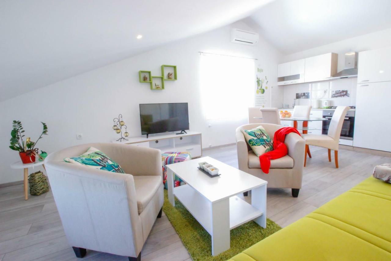 רוביני Studio Apartman Sky מראה חיצוני תמונה