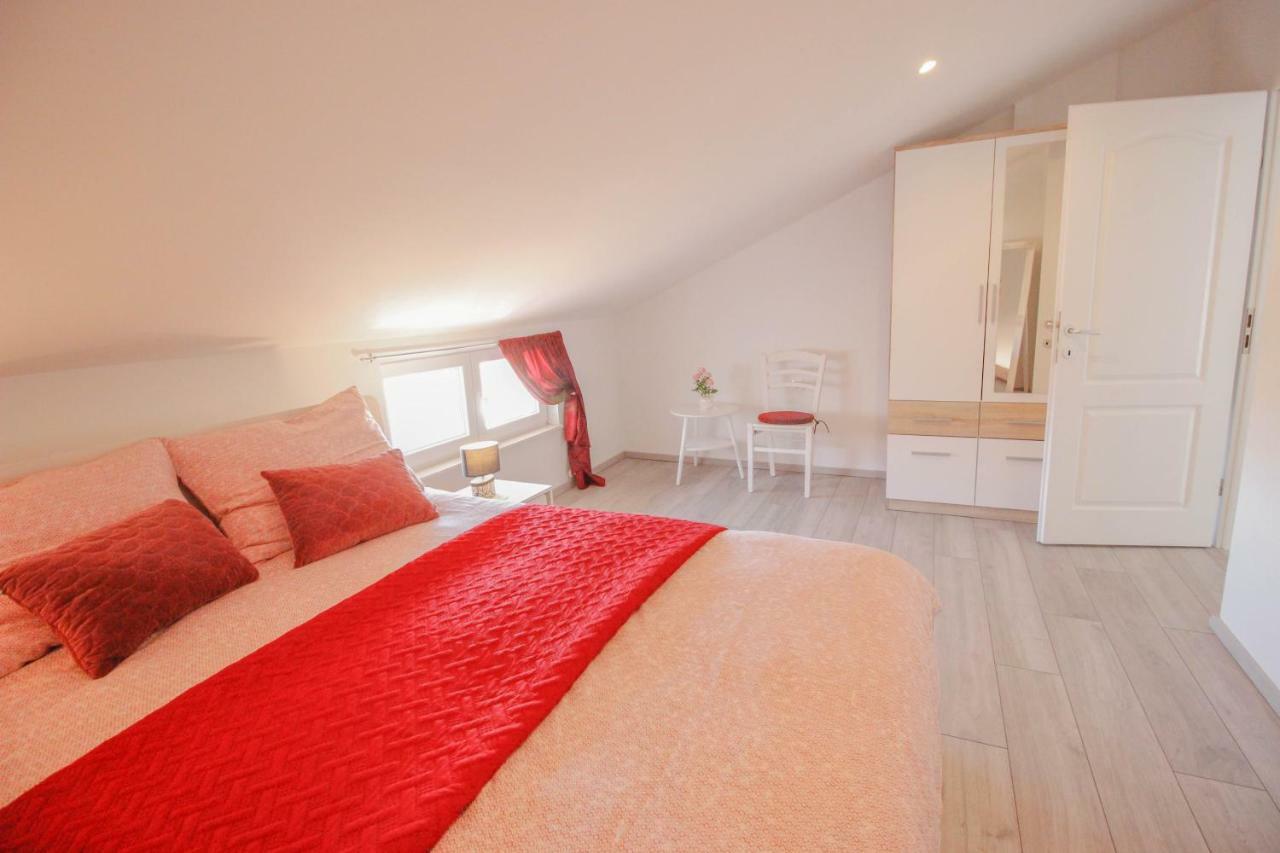 רוביני Studio Apartman Sky מראה חיצוני תמונה