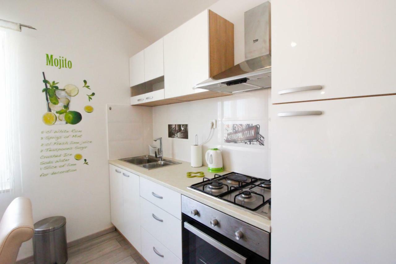 רוביני Studio Apartman Sky מראה חיצוני תמונה