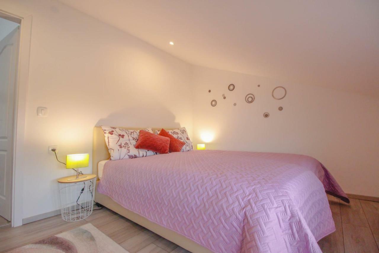 רוביני Studio Apartman Sky מראה חיצוני תמונה